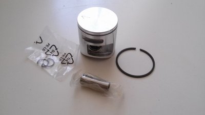 Kompletní píst Husqvarna 450, 450e 44mm